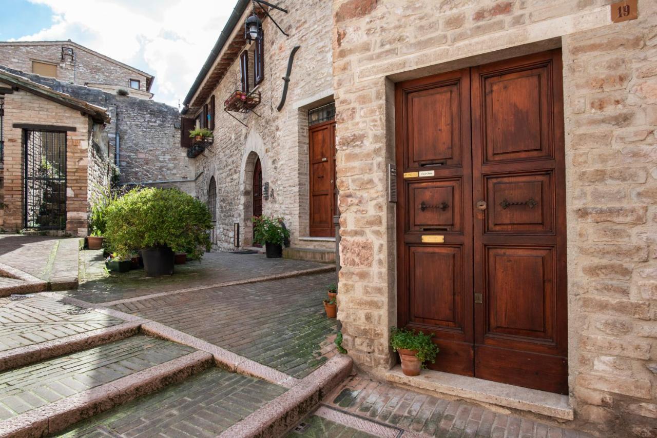 Casa Clara Appartamenti Assisi Bagian luar foto